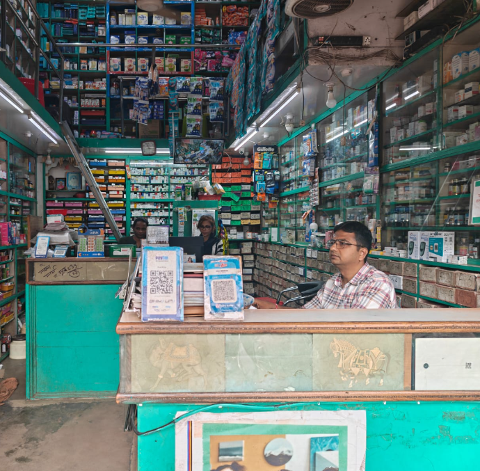 customer buying medicines at Malu Medicos chemist Ballarpur